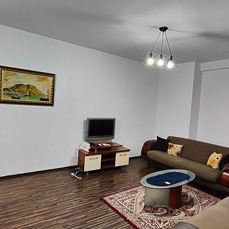 Appartamento Familiare Di Toni Shkodra Exterior foto